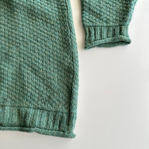 Green Textured Women's Sweater - Picture 4 of 8